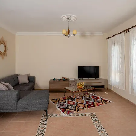 With Private Pool Near The Sea And Nature View Violet Id:305